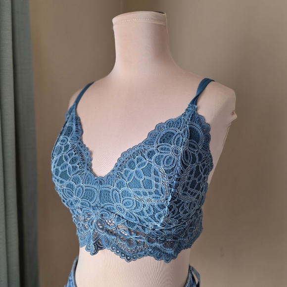 Colsie Dusty Teal Green Lace Bralette Size Large EUC - Picture 2 of 7